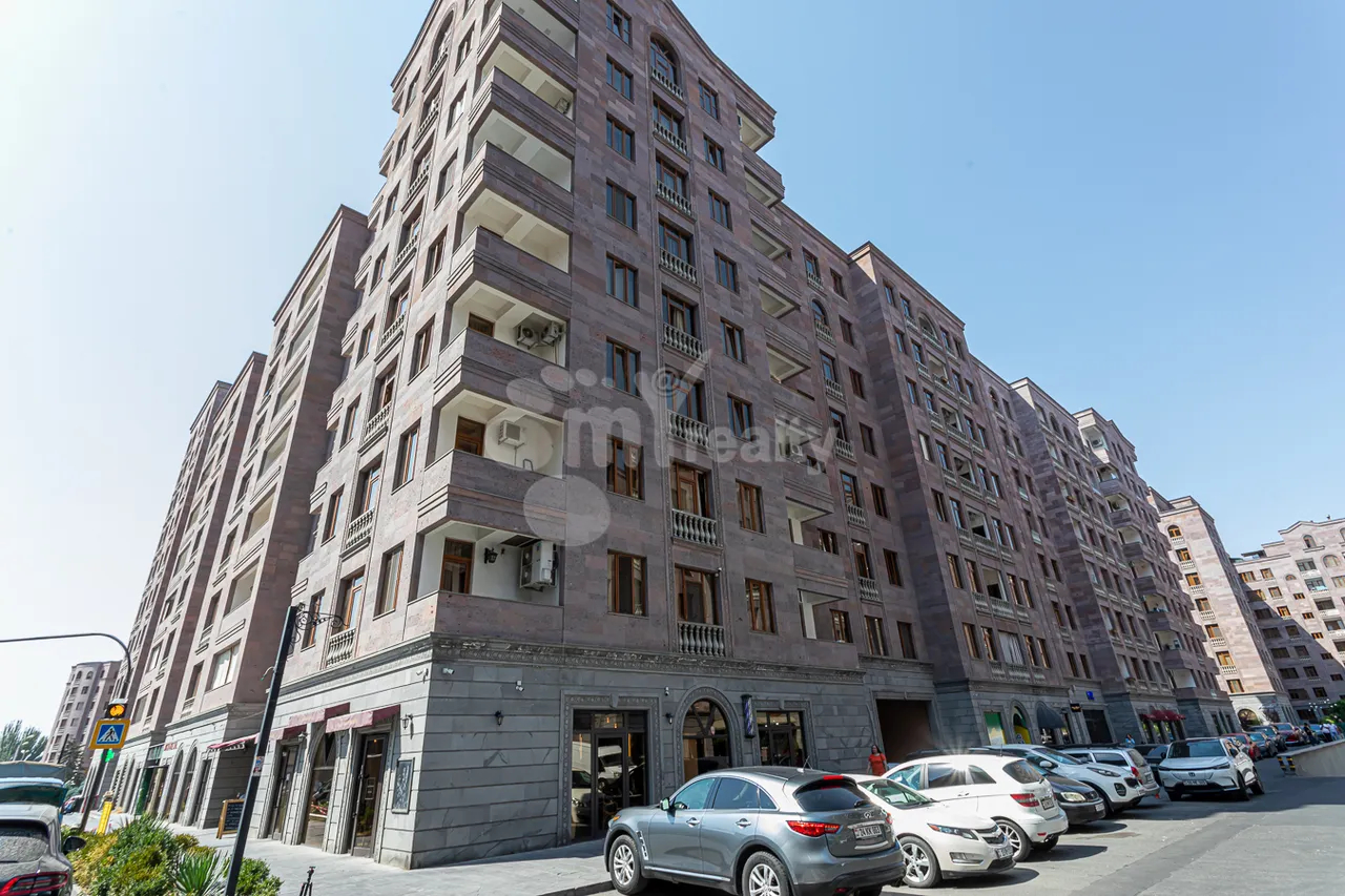 4 սենյականոց բնակարան  Ադոնց փող, Արաբկիր Երևան, 159646