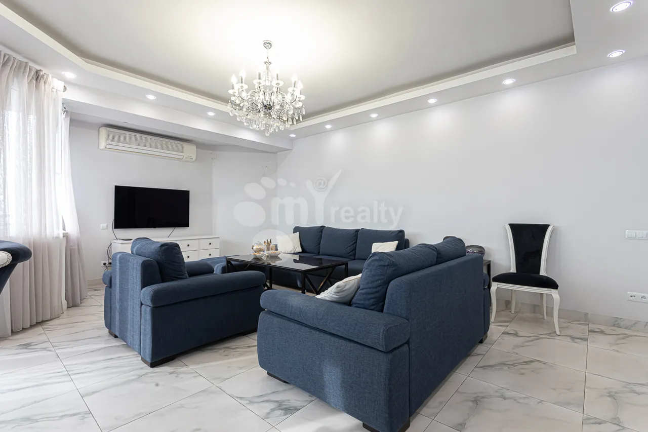 4 bedroom apartment for sale Frik St, Center Yerevan, 157947