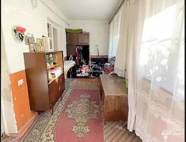 3-senyakanoc-bnakaran-vacharq-Yerevan-Arabkir
