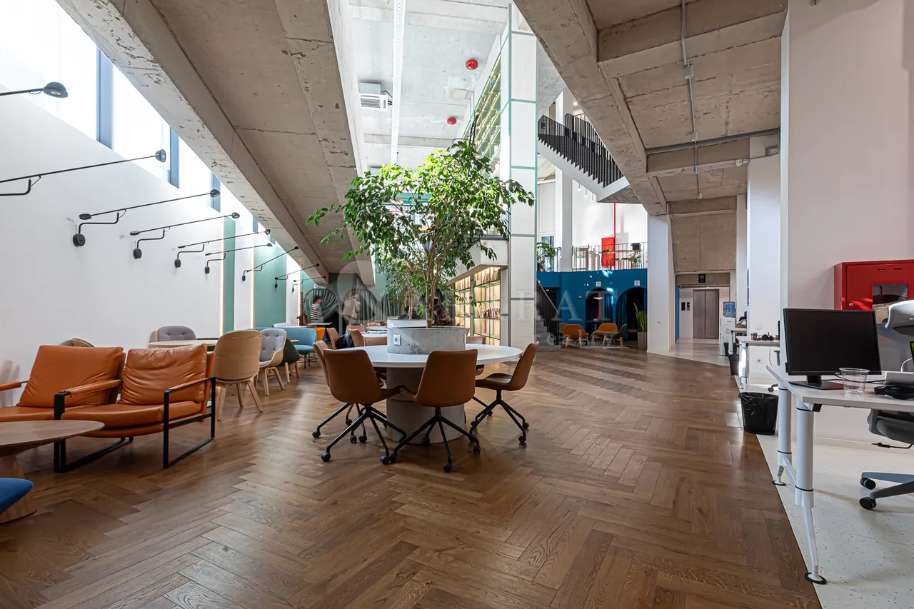 Снять коммерческoе помещение Джрвеж, Джрвеж Котайк, 158120