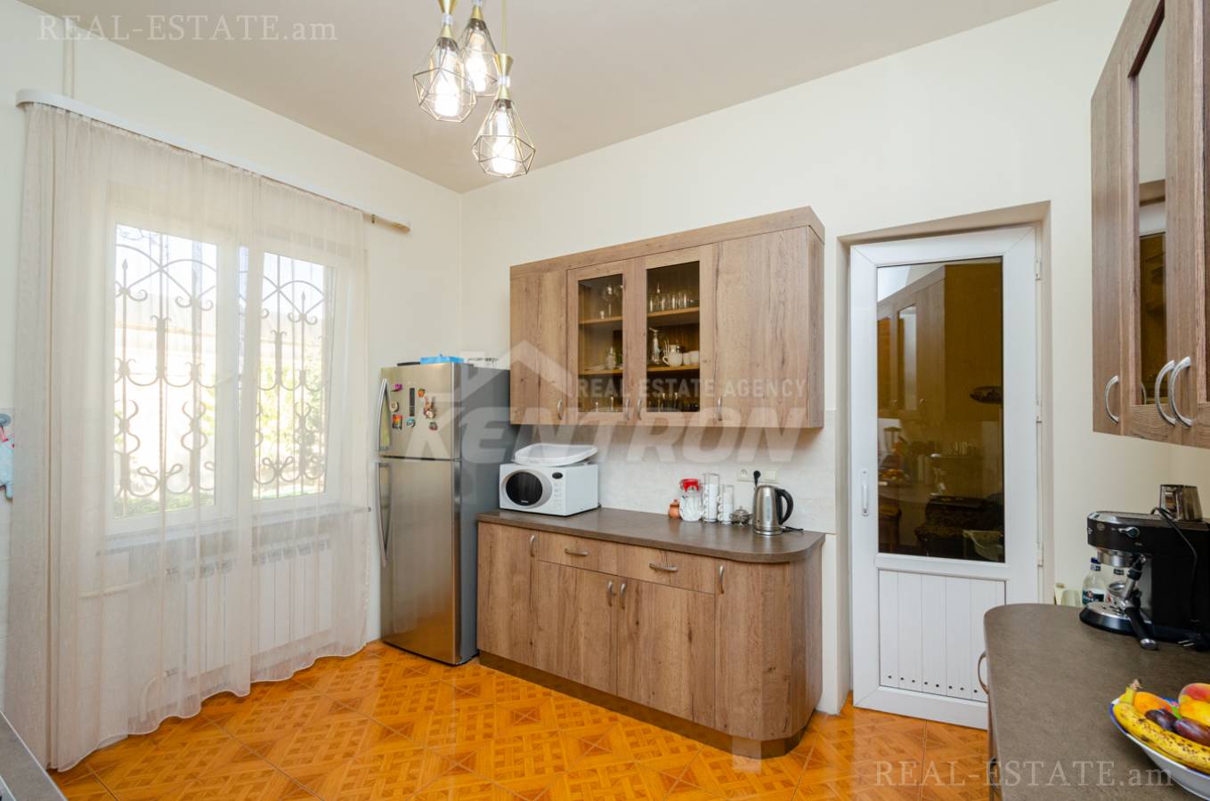 House for sale خیابان آرمِناک آرمِناکیان, نورک ماراش ایروان, 139544