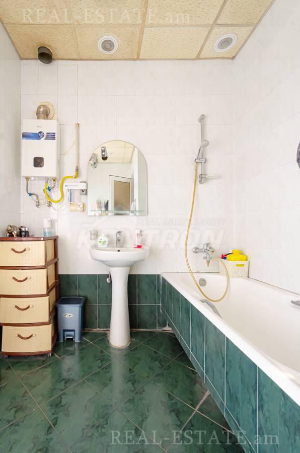 House for sale خیابان آرمِناک آرمِناکیان, نورک ماراش ایروان, 139544