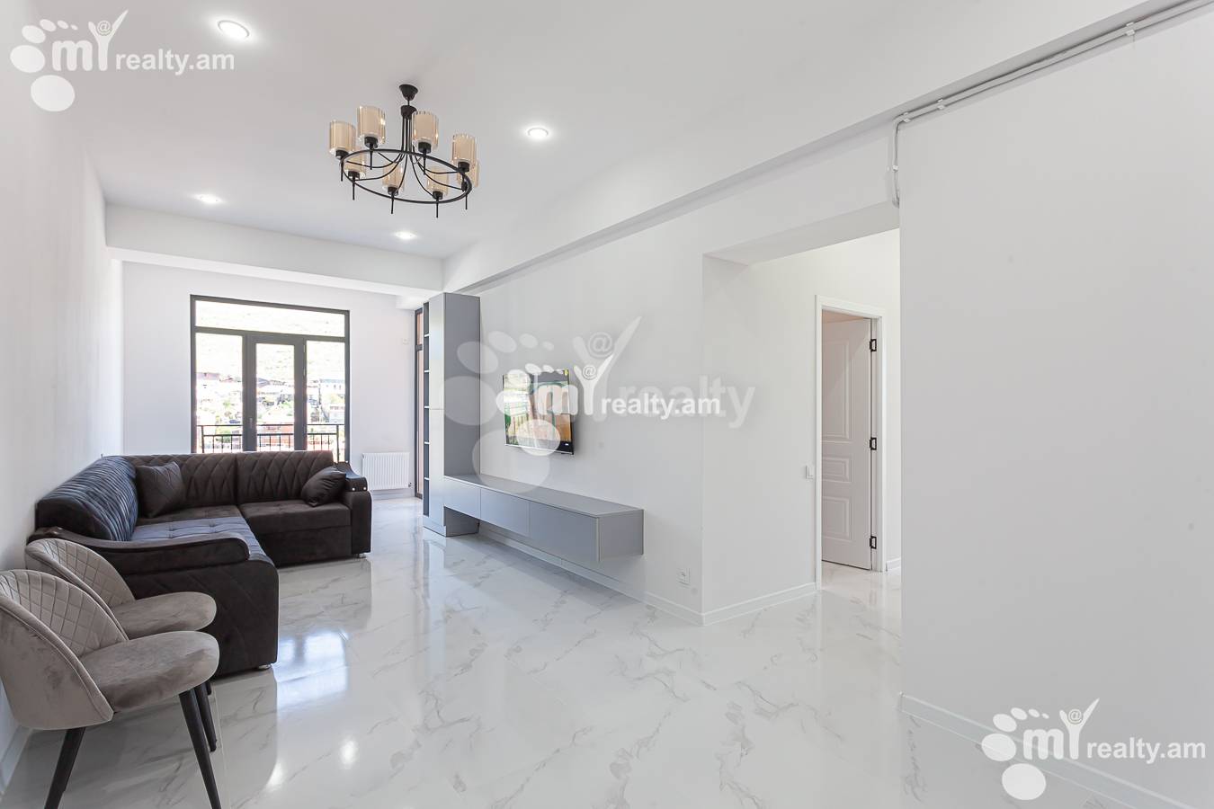 3 bedroom apartment for rent Charents St, Center Yerevan, 148509