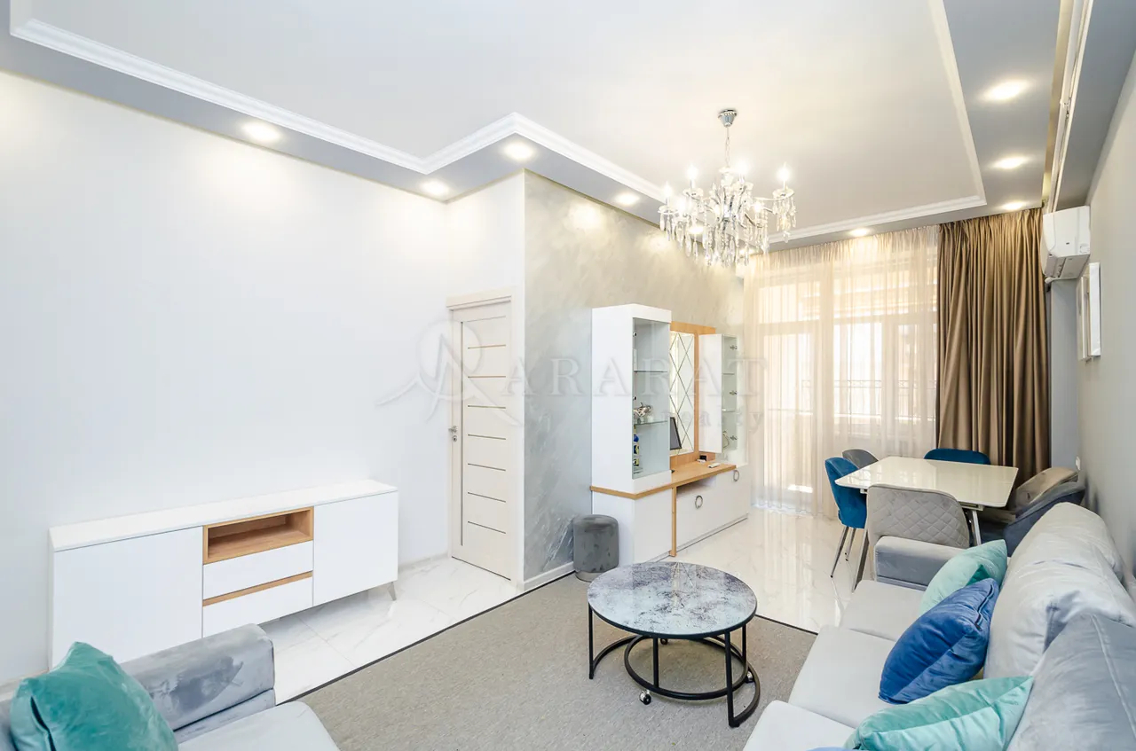 3 bedroom apartment for rent خیابان یِکمالیان, مرکز شهر ایروان, 158428