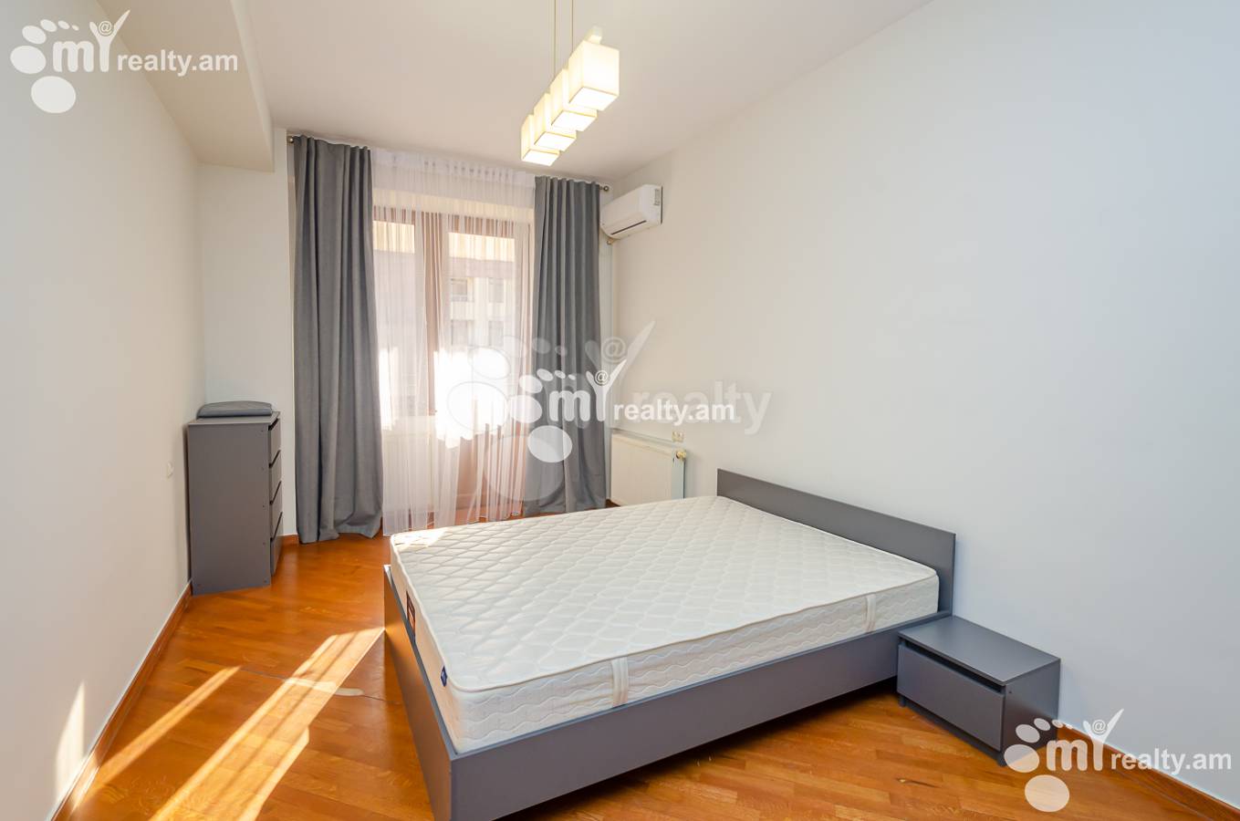 4 bedroom apartment for rent Yekmalyan St, Center Yerevan, 153170