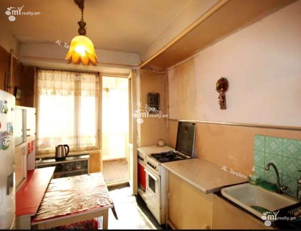 3-senyakanoc-bnakaran-vacharq-Yerevan-Center