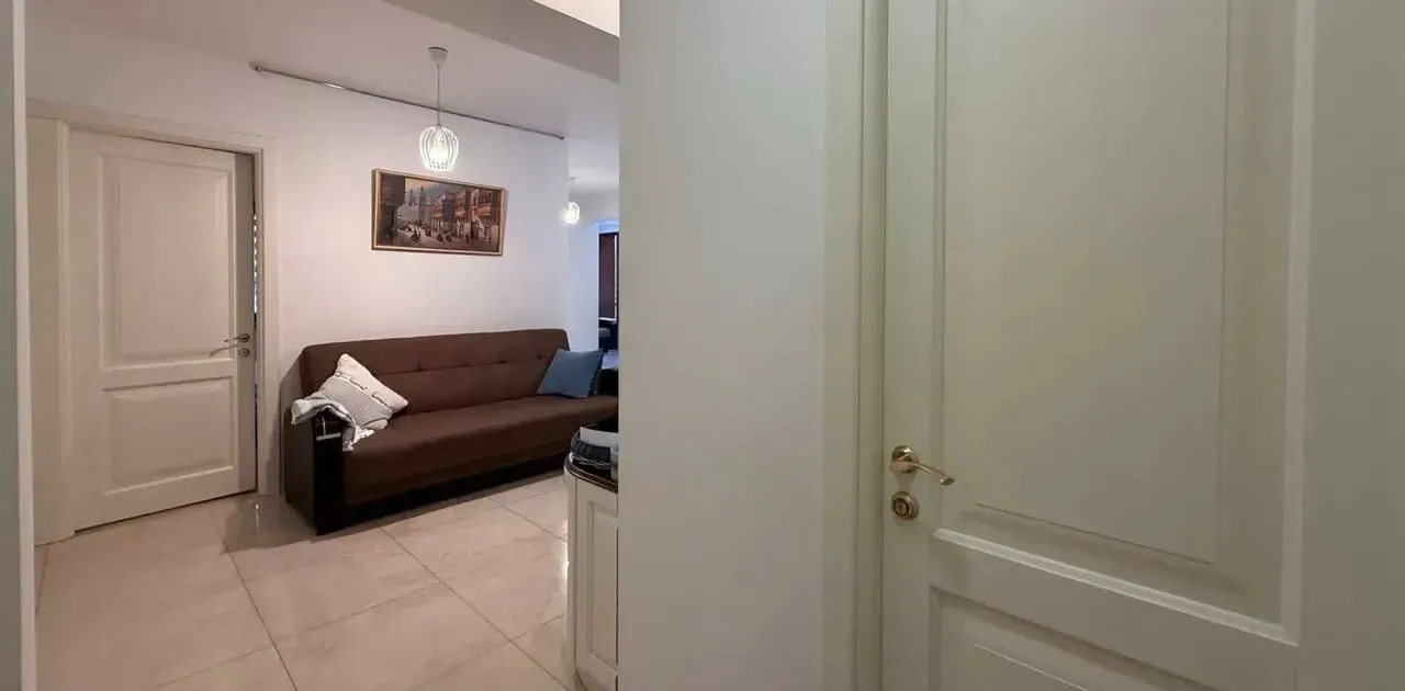 3 bedroom apartment for rent Pushkin St, Center Yerevan, 161548