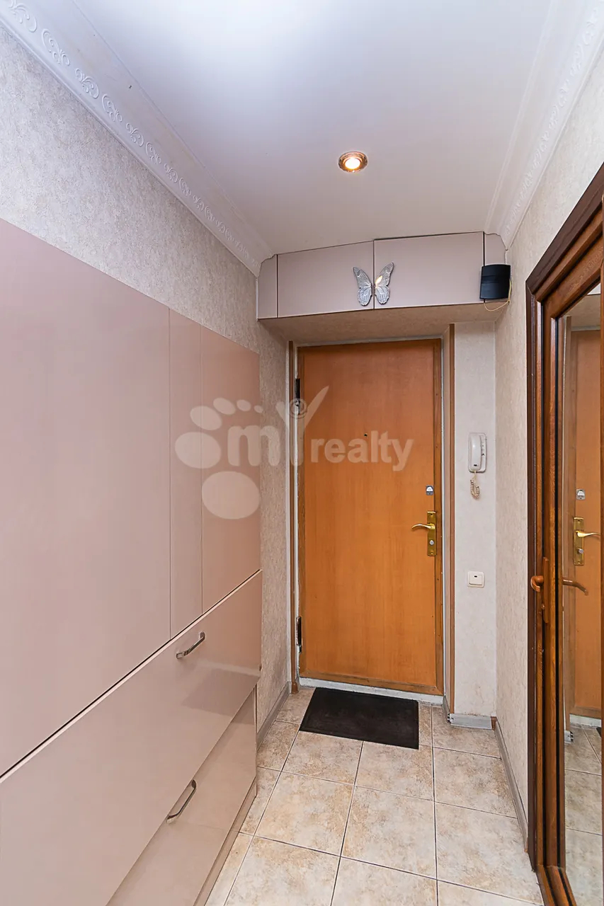 3 bedroom apartment for sale G.Lusavorich St, Center Yerevan, 161321