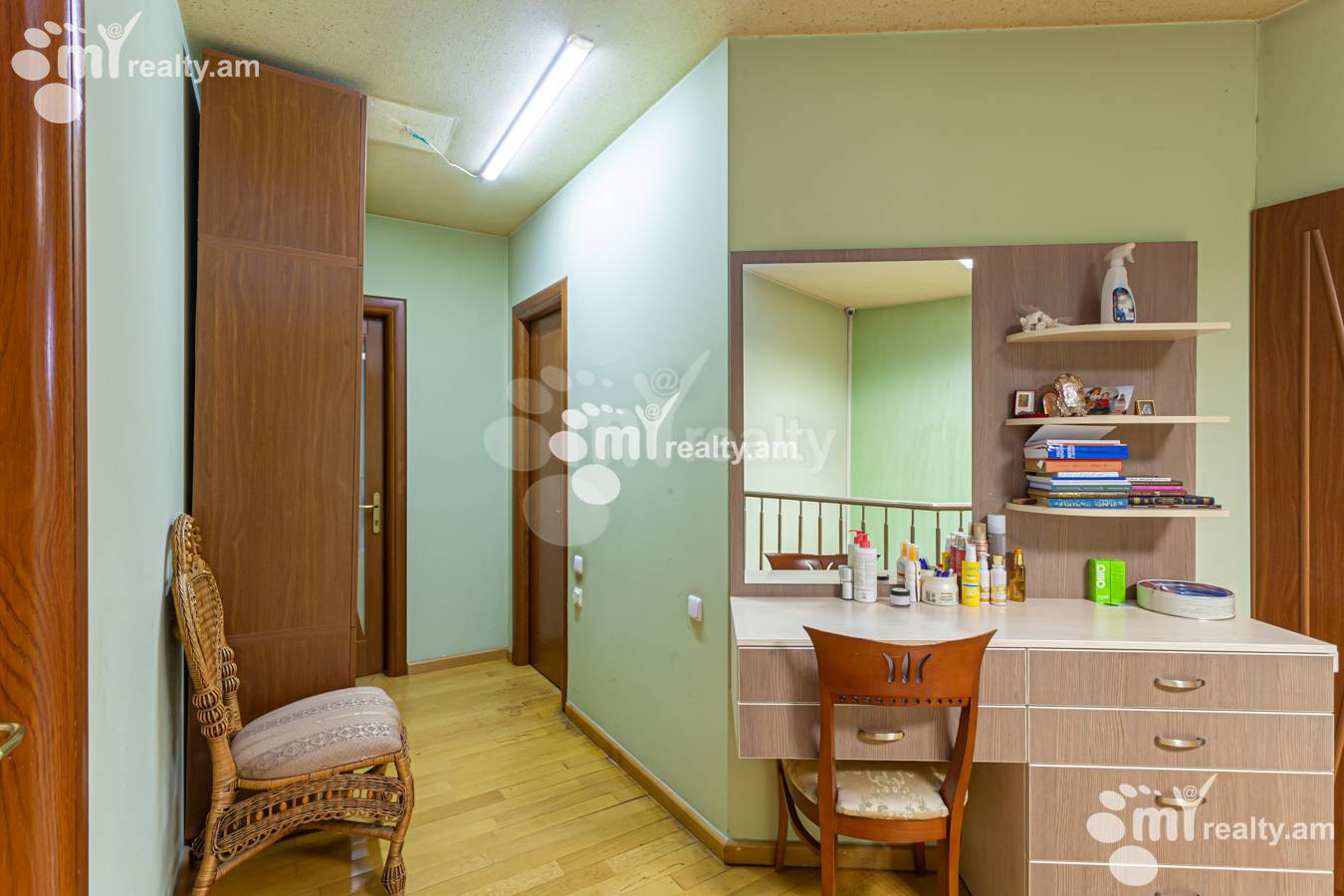 6 bedroom apartment for sale Aram St side, Center Yerevan, 154610