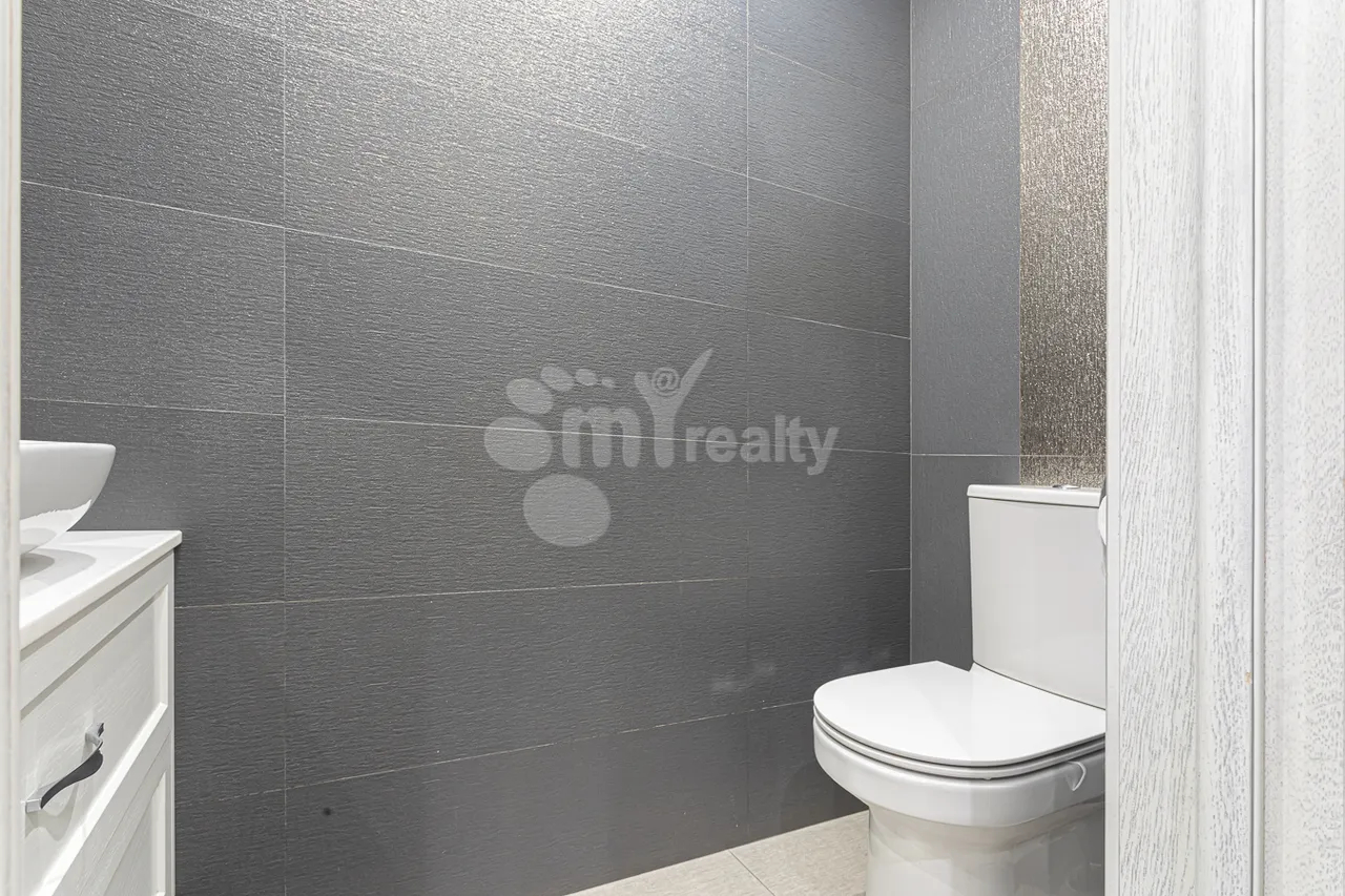 4 bedroom apartment for sale Aram St, Center Yerevan, 159224