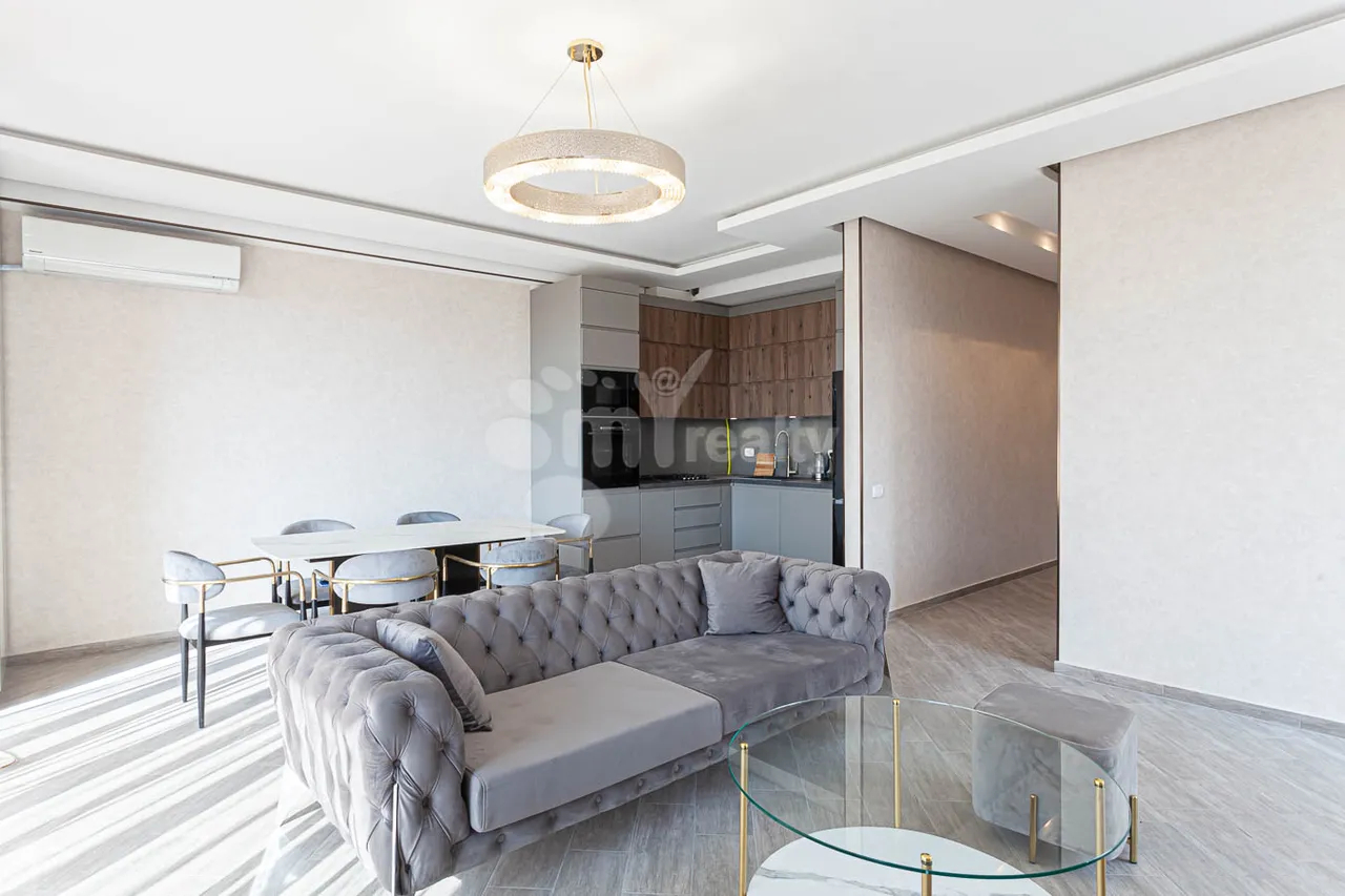 3 սենյականոց բնակարան վարձով Արամի փող, Կենտրոն Երևան, 160116