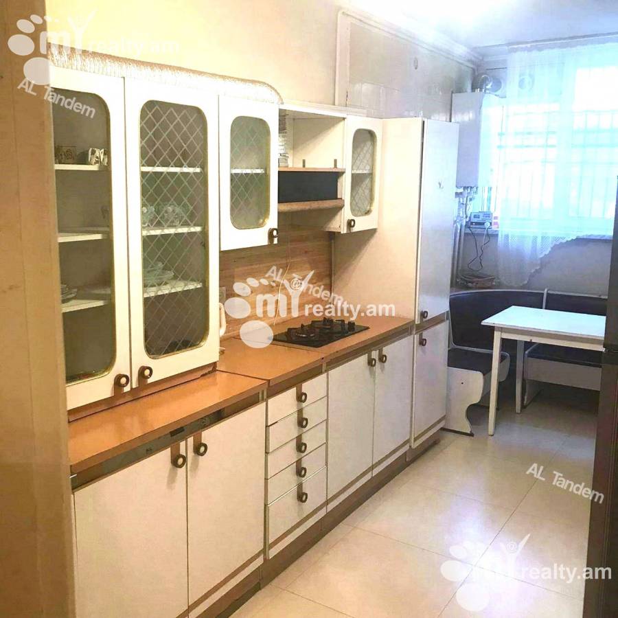 3 bedroom apartment for rent Saryan St, Center Yerevan, 145853