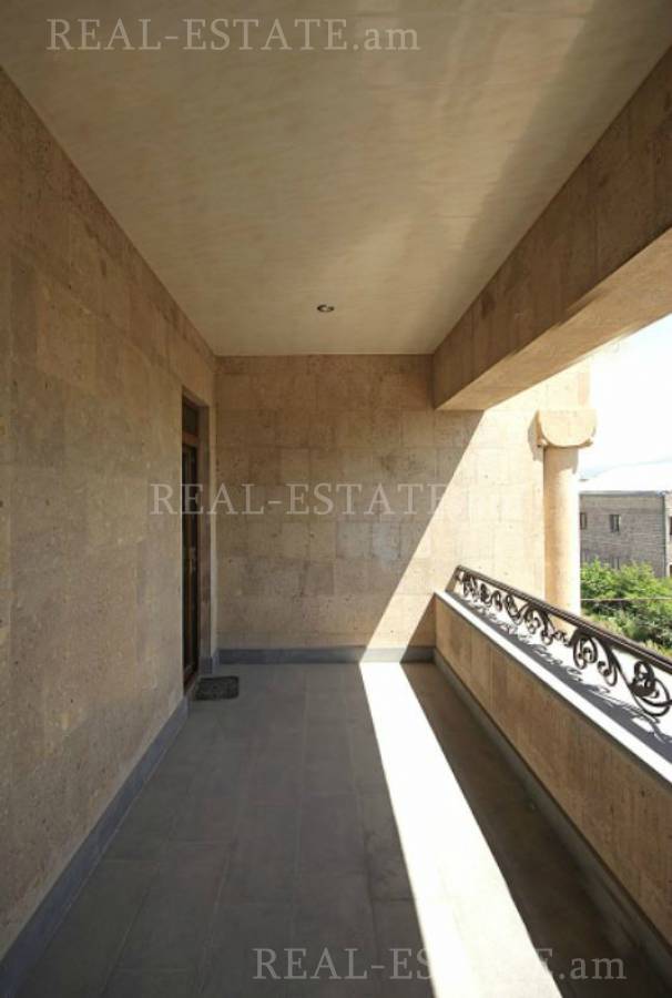 Առանձնատուն  Մայակ փ, Աբովյան Կոտայք, 121563