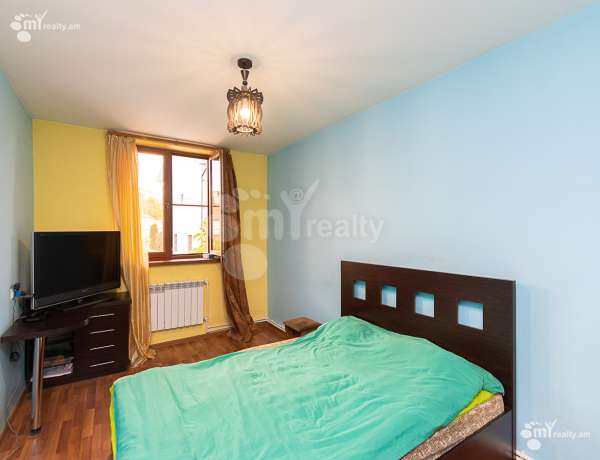 arandznatun-vacharq-Yerevan-Avan