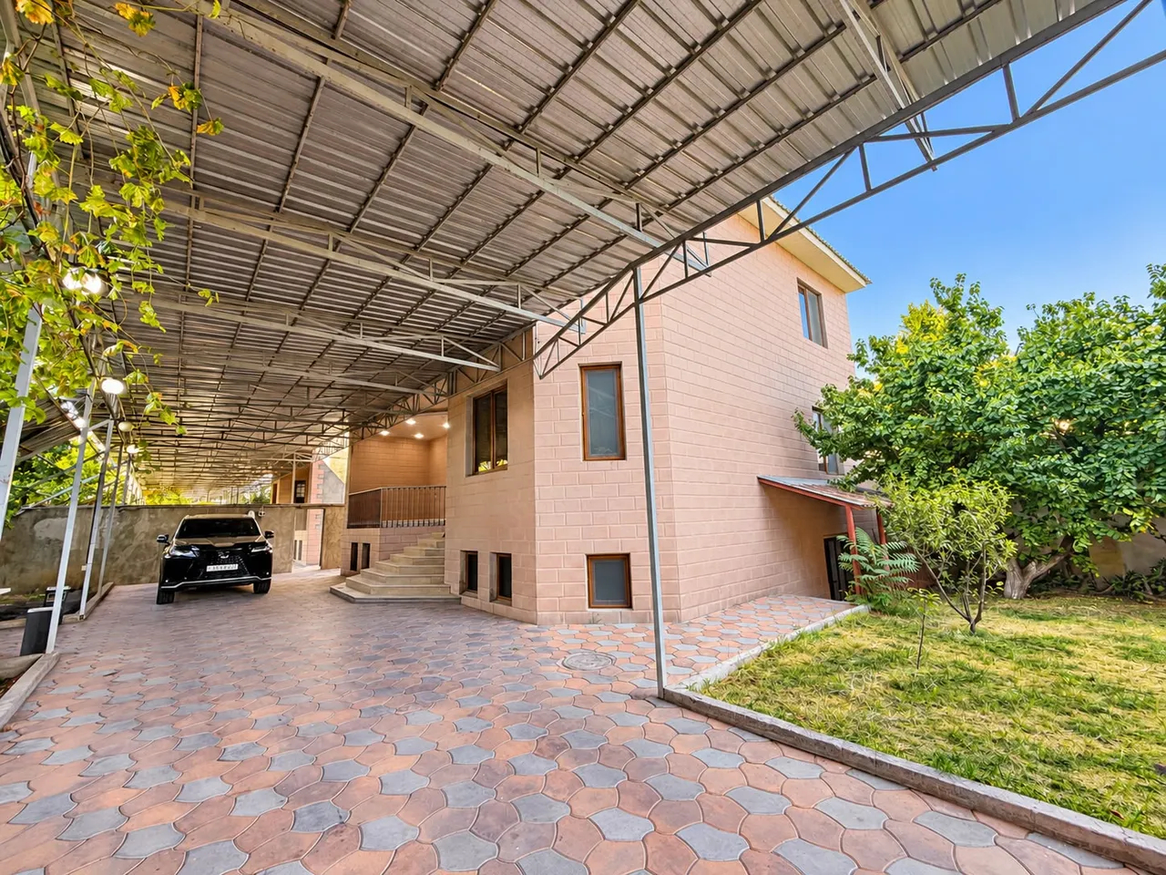 House for rent Shiraz St, Adshapnjak Yerevan, 161971