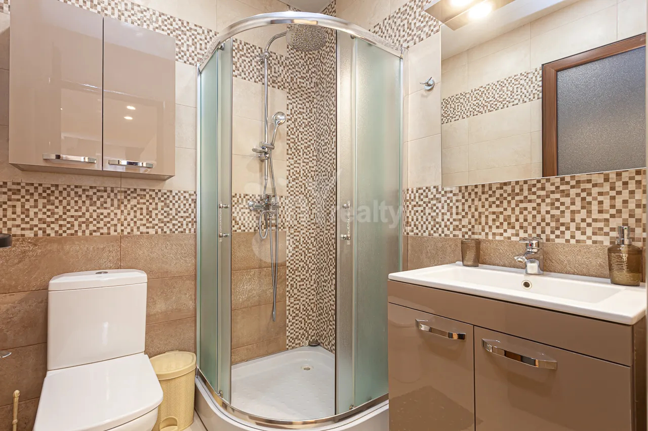3 bedroom apartment for sale Yekmalyan St, Center Yerevan, 160123