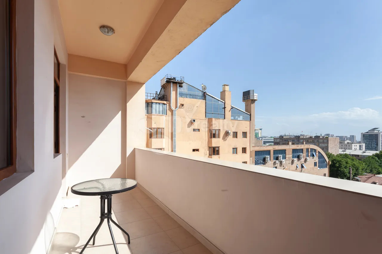 3 bedroom apartment for sale rue d'Amiryan, Center Yerevan, 158289