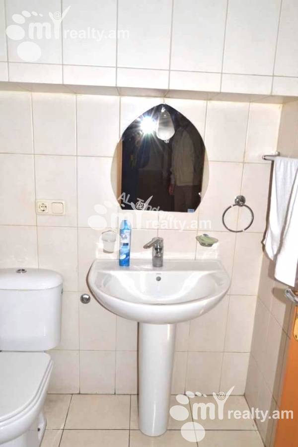 Commercial property for rent Buzand St, Center Yerevan, 142686