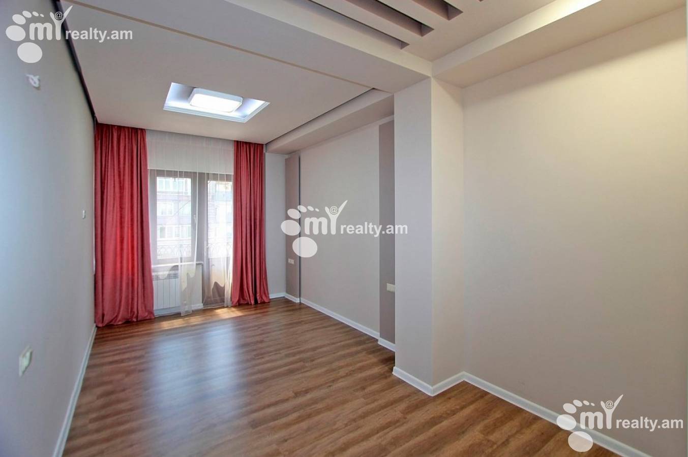 3 սենյականոց բնակարան  Մաշտոցի պող, Կենտրոն Երևան, 144552