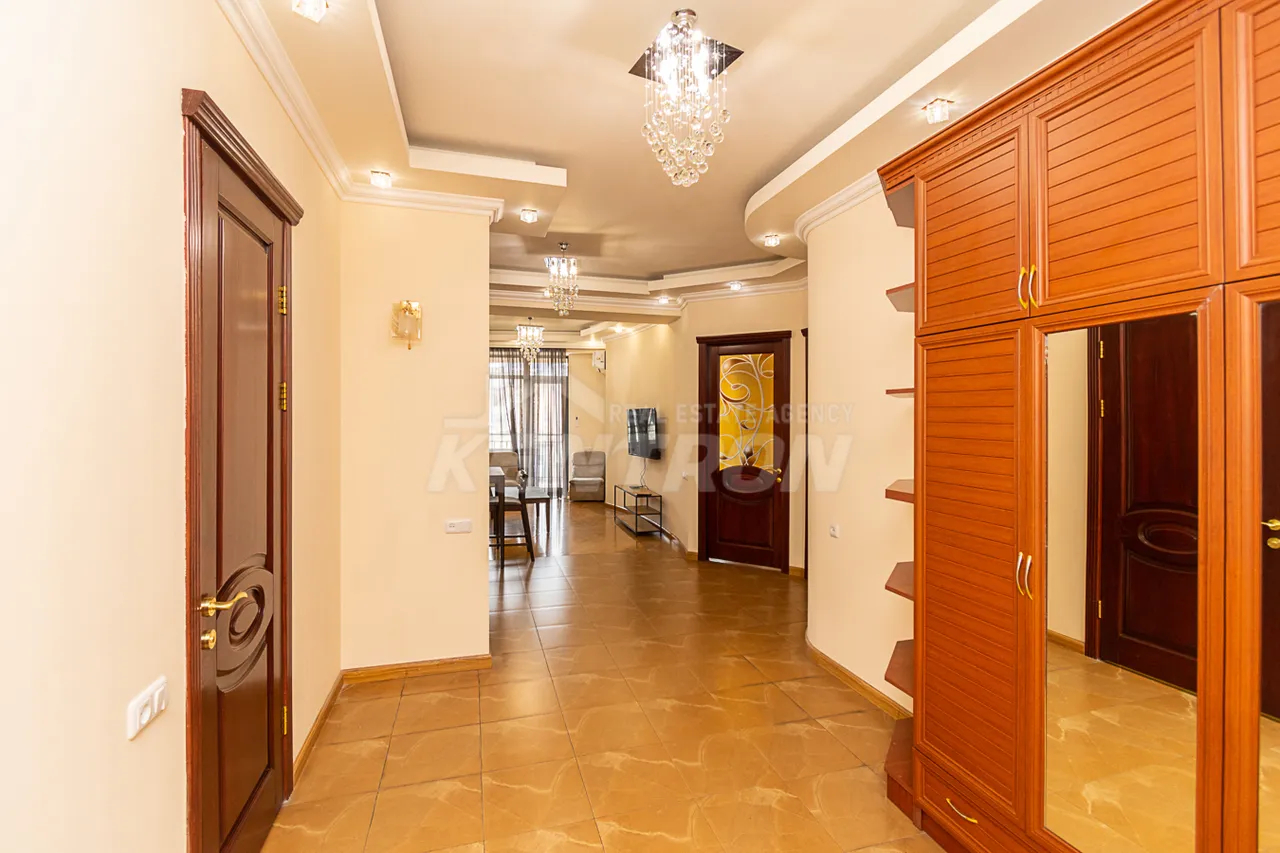 3 bedroom apartment for rent Vardanants St, Center Yerevan, 160006