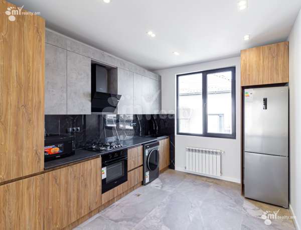 arandznatun-vacharq-Yerevan-Nor-Norq