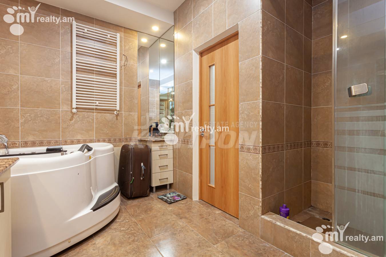 4 bedroom apartment for rent Azatutyan Ave, Arabkir Yerevan, 154363