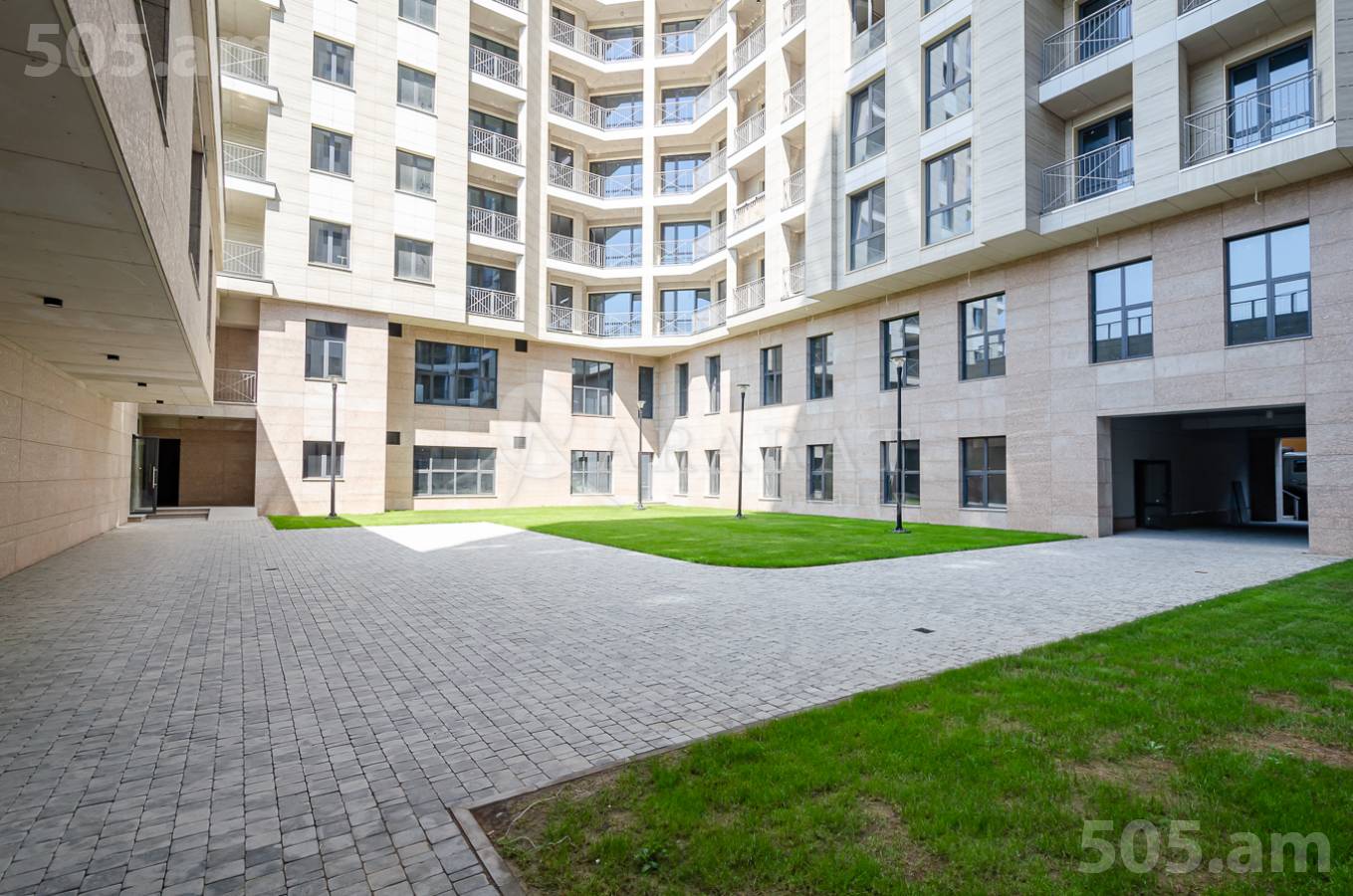 Купить 4 комнатную квартиру Давит Анахт ул., Канакер-Зейтун Ереван, 154858