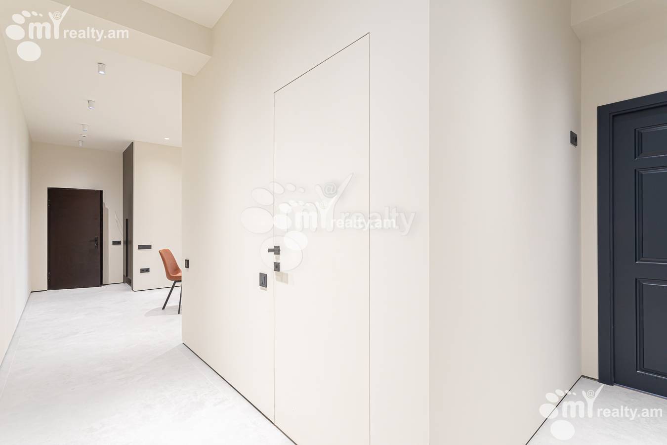 3 սենյականոց բնակարան վարձով Մ․ Մելքոնյան փող, Կենտրոն Երևան, 156869