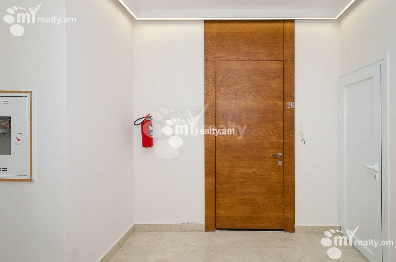 4 սենյականոց բնակարան վարձով Անտառային, Գ.Էմինի փող., Կենտրոն Երևան, 153304