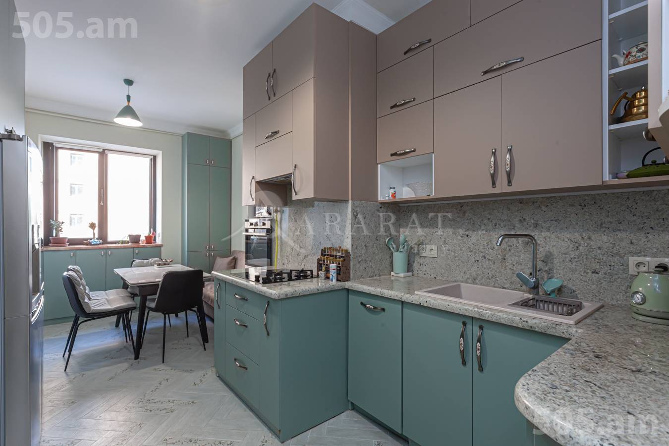 4 սենյականոց բնակարան  Միկոյան փող, Դավթաշեն Երևան, 151222