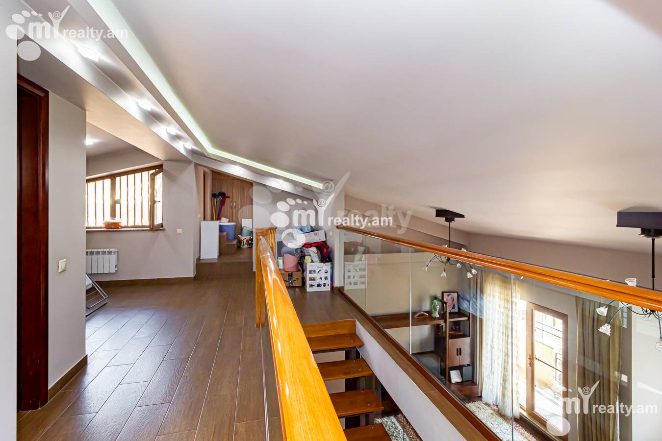 6 սենյականոց բնակարան  Ծարավ Աղբյուրի փող., Ավան Երևան, 152028