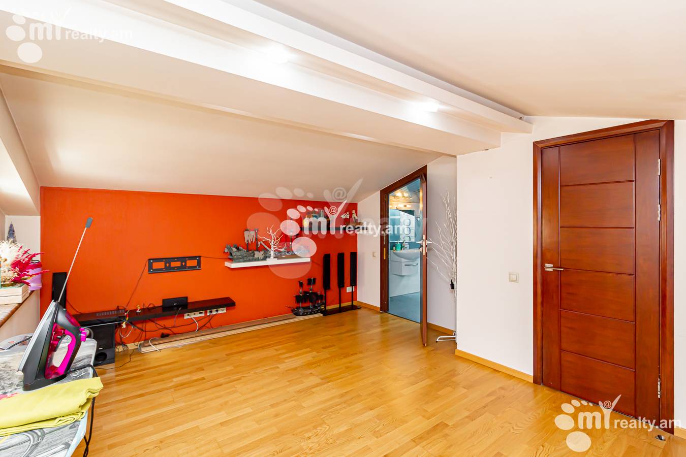 6 սենյականոց բնակարան  Ծարավ Աղբյուրի փող., Ավան Երևան, 152028