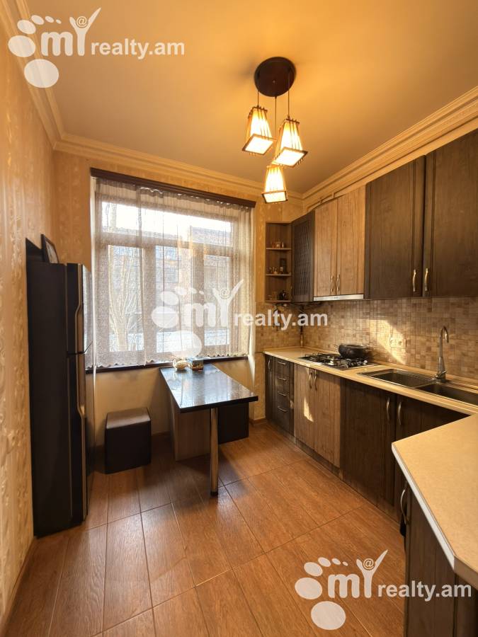 3 bedroom apartment for sale خیابان کومیتاس, عربگیر ایروان, 158530