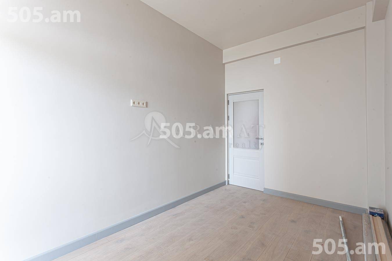 2 սենյականոց բնակարան  Աբելյան փող, Աջափնյակ Երևան, 155215