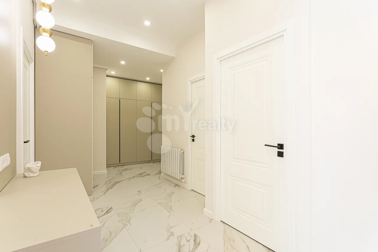 3 bedroom apartment for sale K. Ulnetsi St, Kanaqer-Zeytun Yerevan, 157280