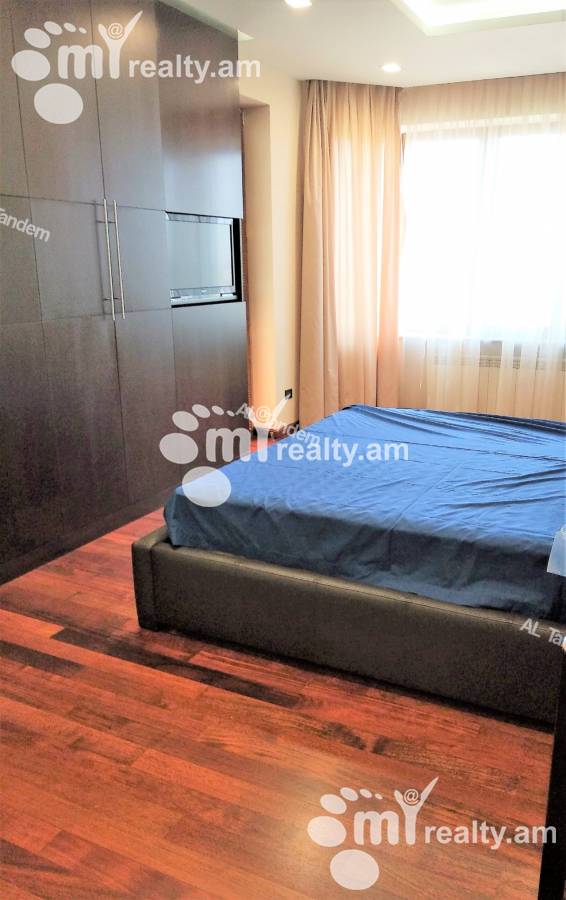 3 bedroom apartment for rent Vardanants St, Center Yerevan, 125911