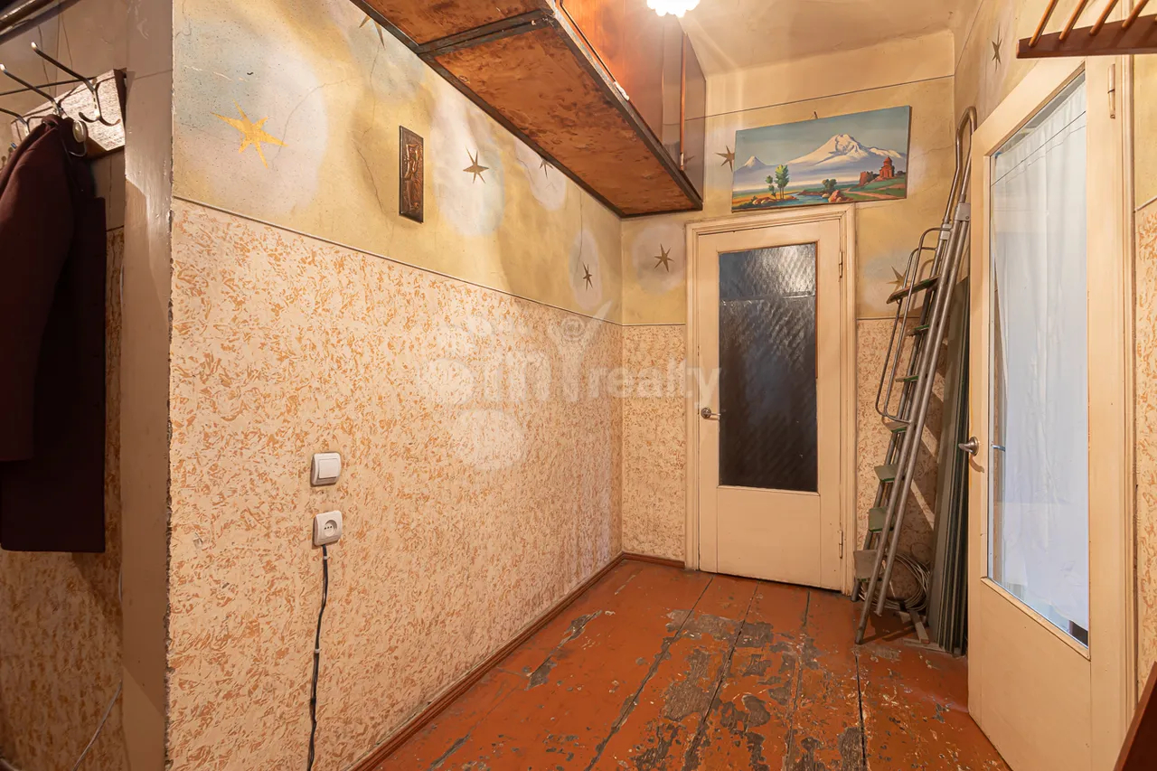 3 սենյականոց բնակարան  Խանջյան փող, Կենտրոն Երևան, 157735