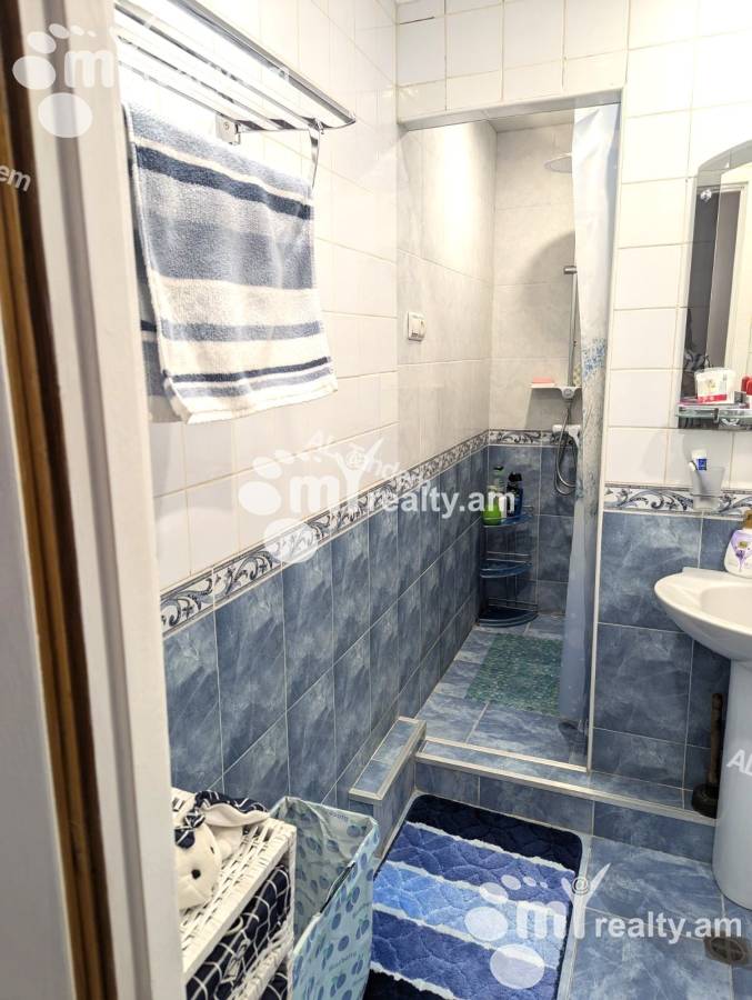 3 bedroom apartment for rent D. Demirchyan St, Center Yerevan, 152924
