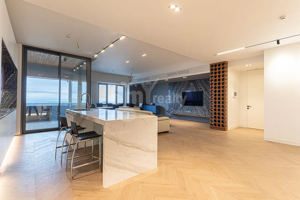 Купить 4 комнатную квартиру Пушкин ул, Центр Ереван, 157582