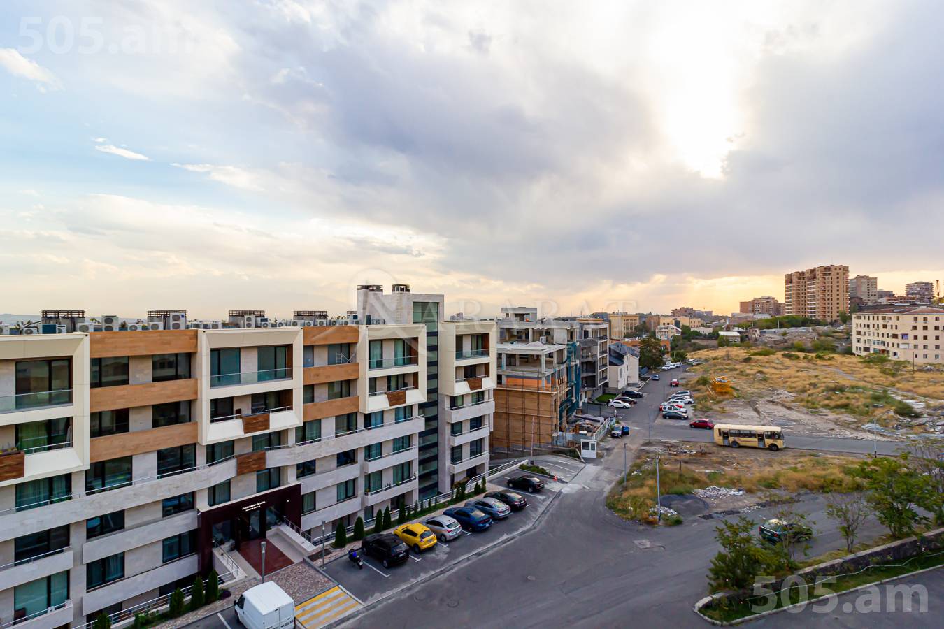 3 սենյականոց բնակարան  Անտառային փող, Կենտրոն Երևան, 153225