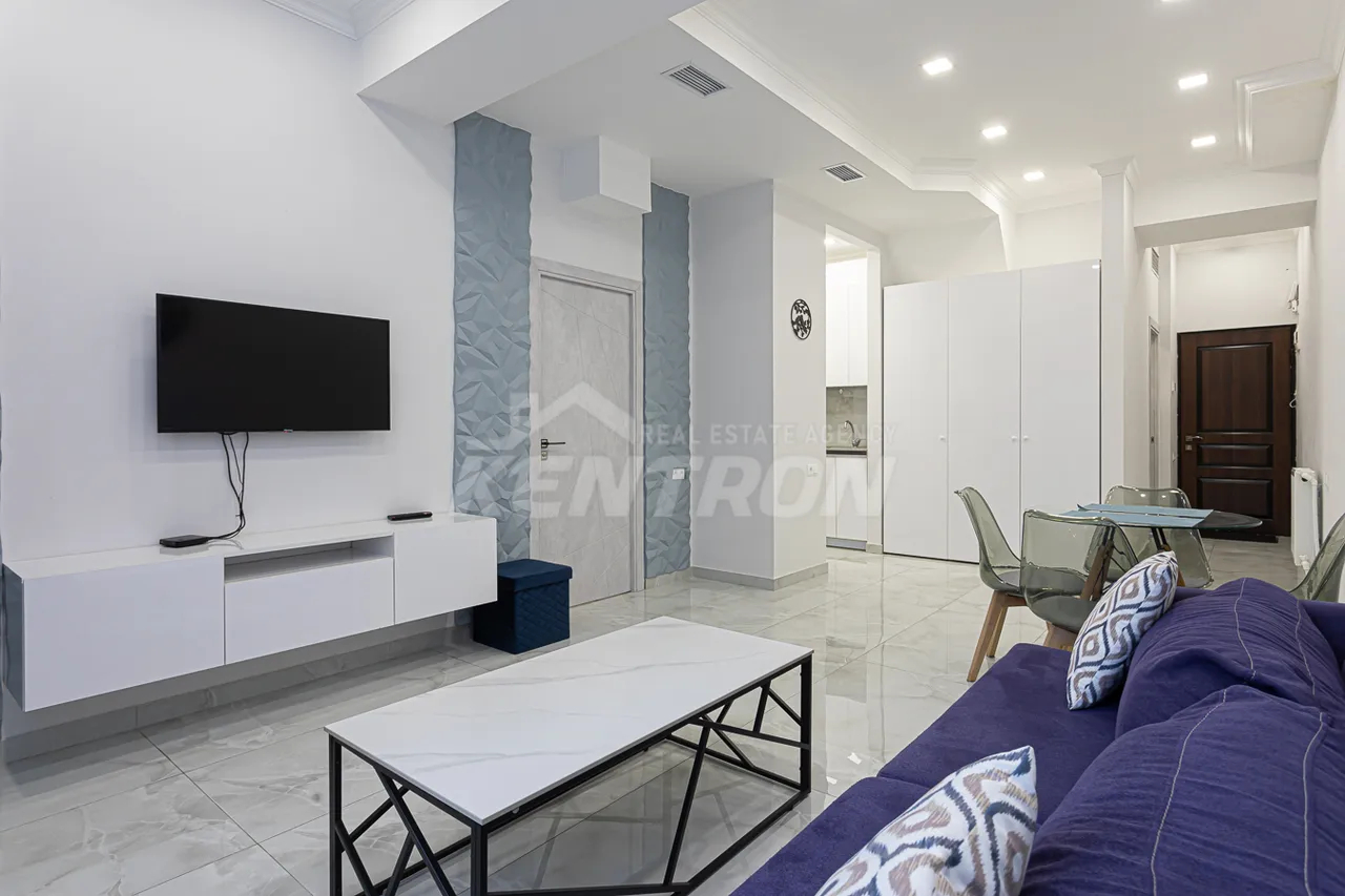 2 սենյականոց բնակարան վարձով Հանրապետության փող, Կենտրոն Երևան, 158039