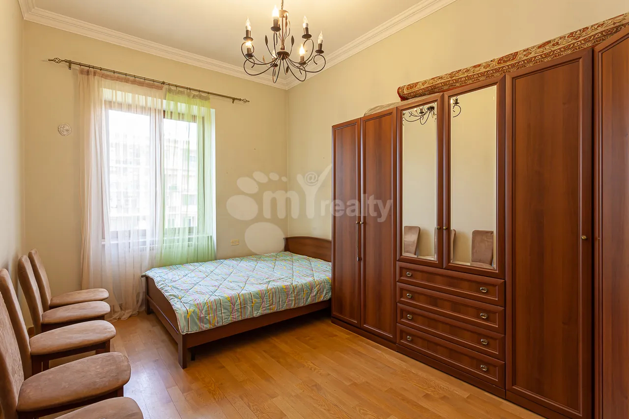 4 bedroom apartment for sale Tumanyan St, Center Yerevan, 160676
