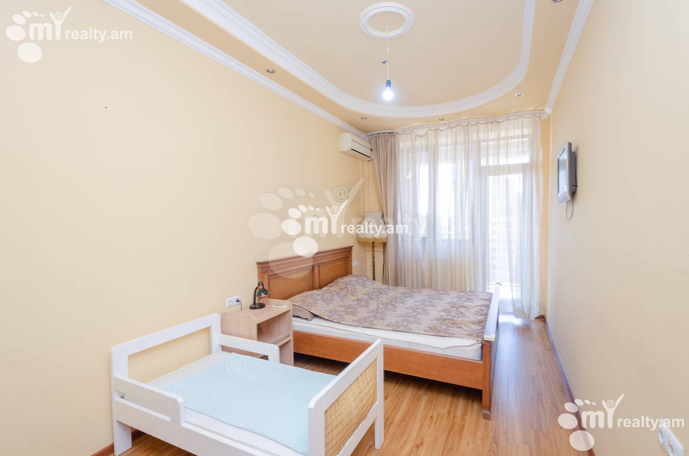 2 bedroom apartment for rent Buzand St, Center Yerevan, 150516