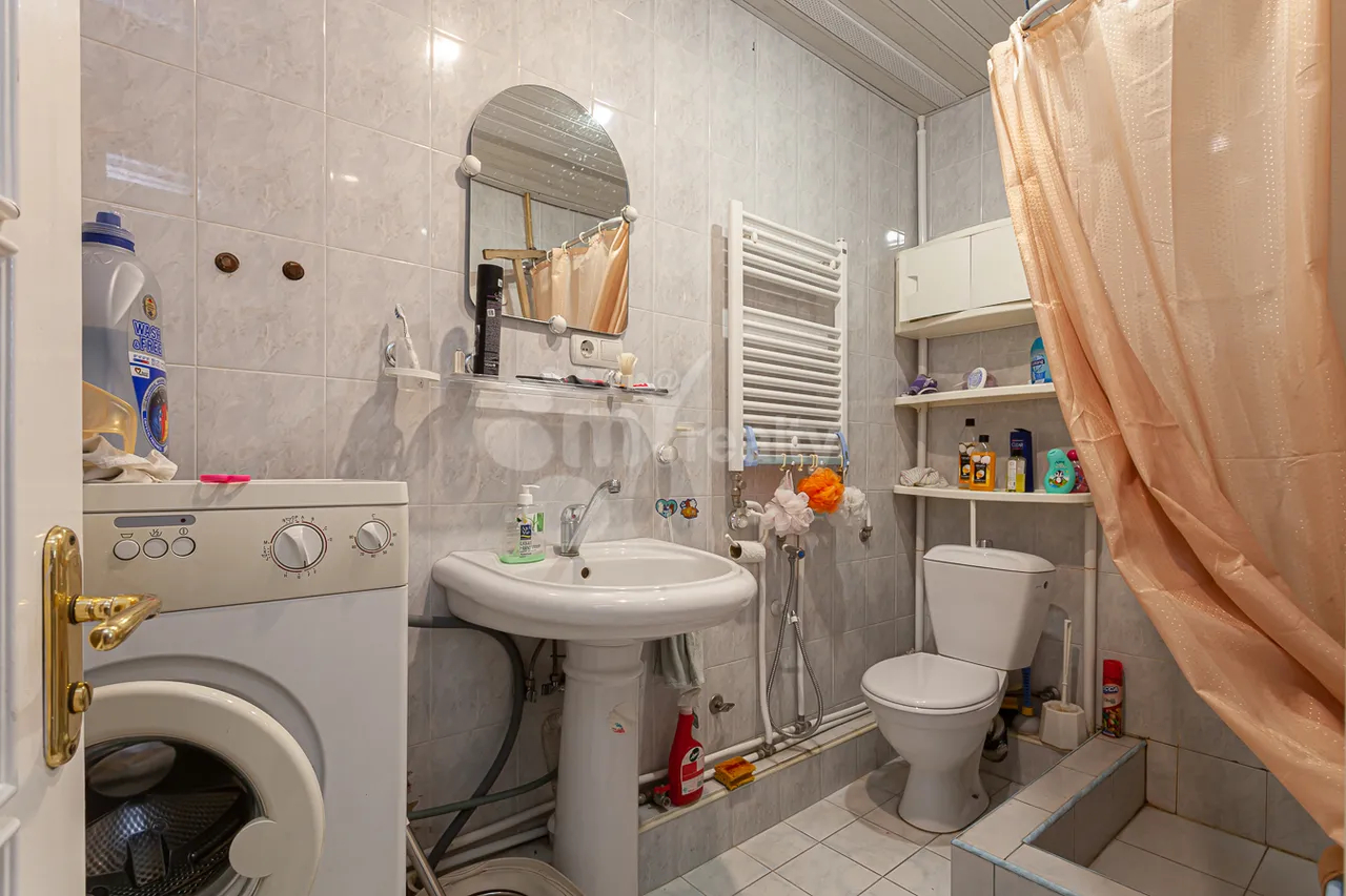 3 bedroom apartment for sale Mashtots Ave, Center Yerevan, 159983