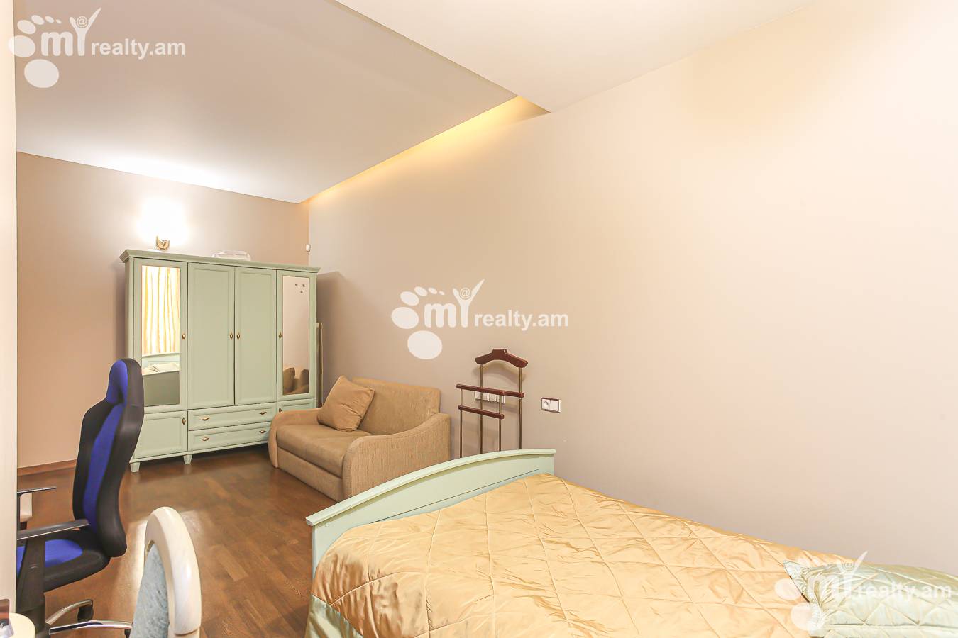 4 bedroom apartment for sale Antarayin St, Center Yerevan, 144099