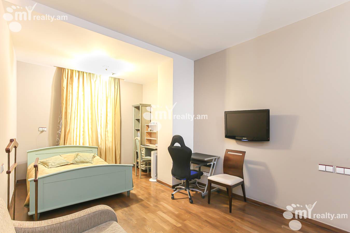 4 bedroom apartment for sale Antarayin St, Center Yerevan, 144099