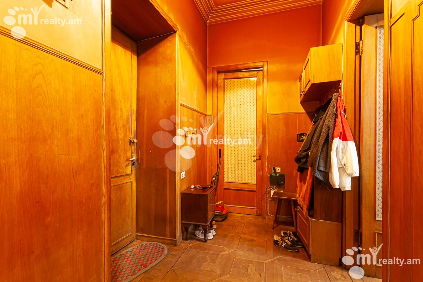 3 bedroom apartment for sale Abovyan St, Center Yerevan, 156141