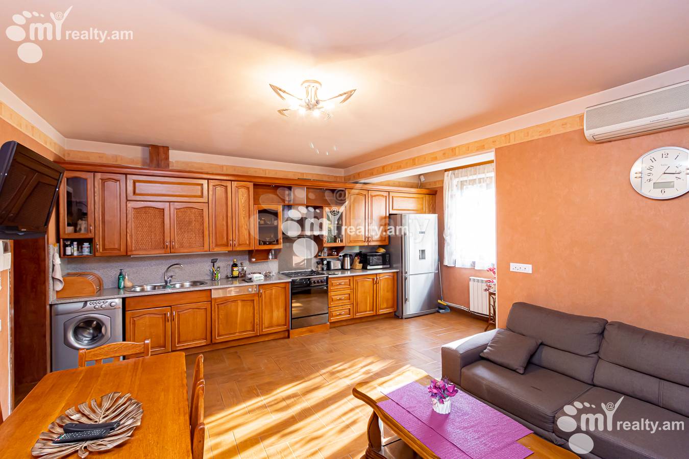 Купить 3 комнатную квартиру Орбели Ехбайрнери ул, Арабкир Ереван, 153788