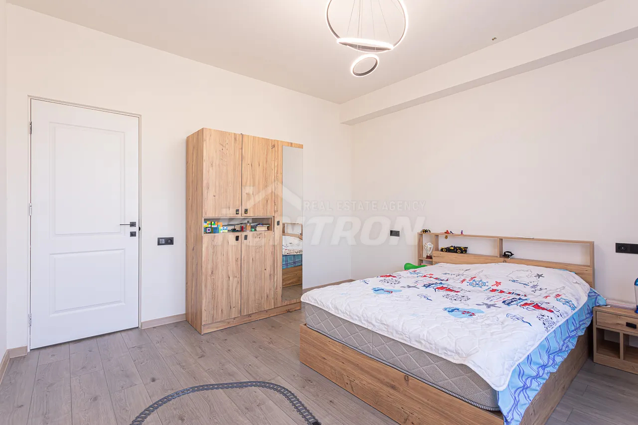 House for sale Paruyr Sevak dis., Avan Yerevan, 158077