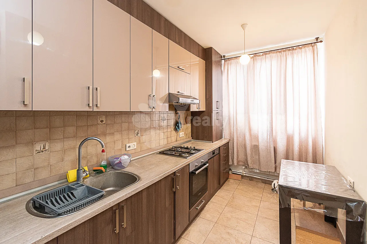 2 bedroom apartment for sale Aygestan 10 St, Center Yerevan, 160440